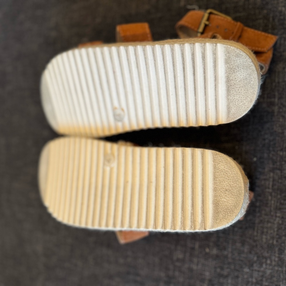 Art Class Tan Sandals with Ribbed Soles